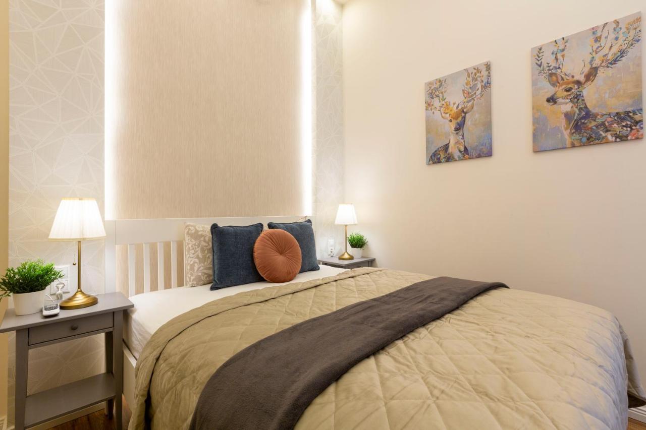 Luxurious Central Apartment In Liszt Ferenc Square Budapest Kültér fotó